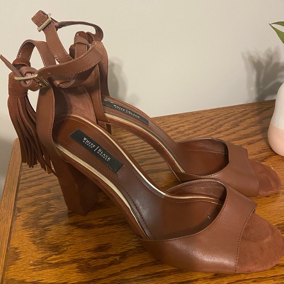 WHBM WHISKEY BROWN HEEL WITH TASSLE - Picture 5 of 5